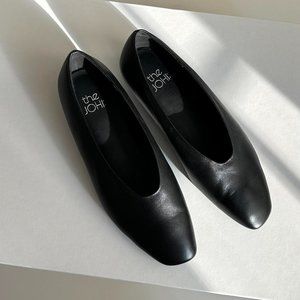 The Johi leather flats.